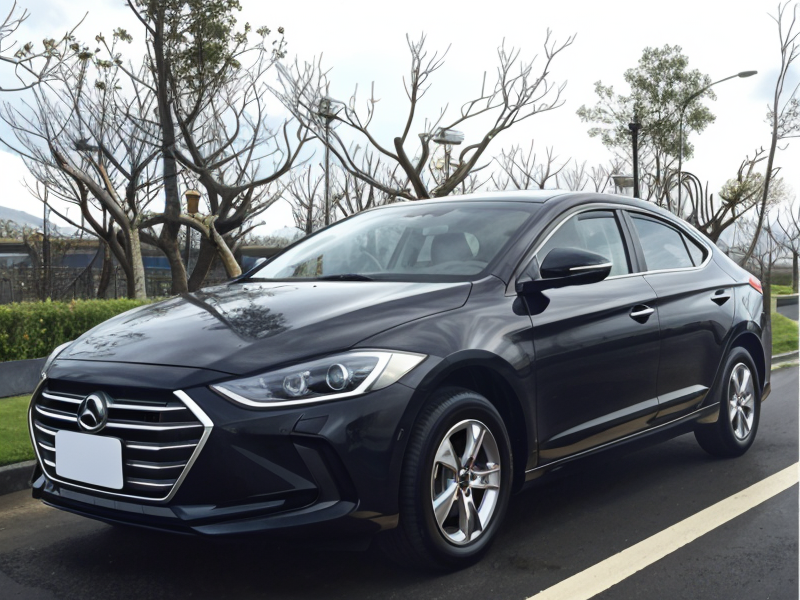 HYUNDAI ELANTRA image 1