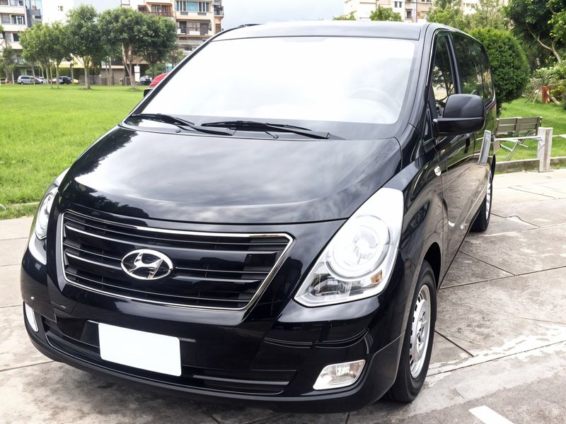 HYUNDAI STAREX image 1