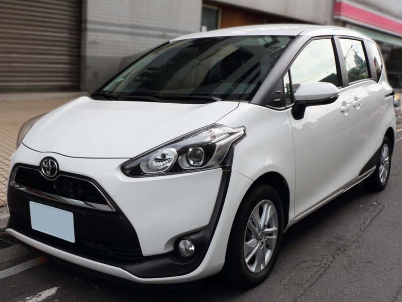 Supplier Choice Intermediate Car image 1