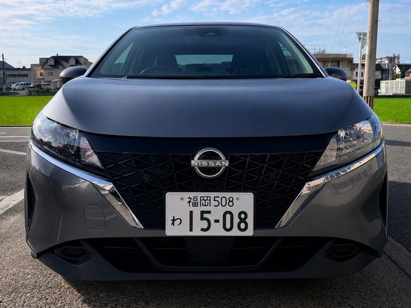 NISSAN Note E-Power image 1