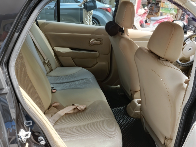 復興租車的NISSANTIIDA車圖照