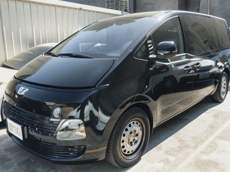 HYUNDAI STARIA image 1