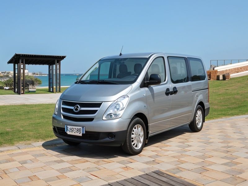 復興租車的HYUNDAISTAREX車圖照