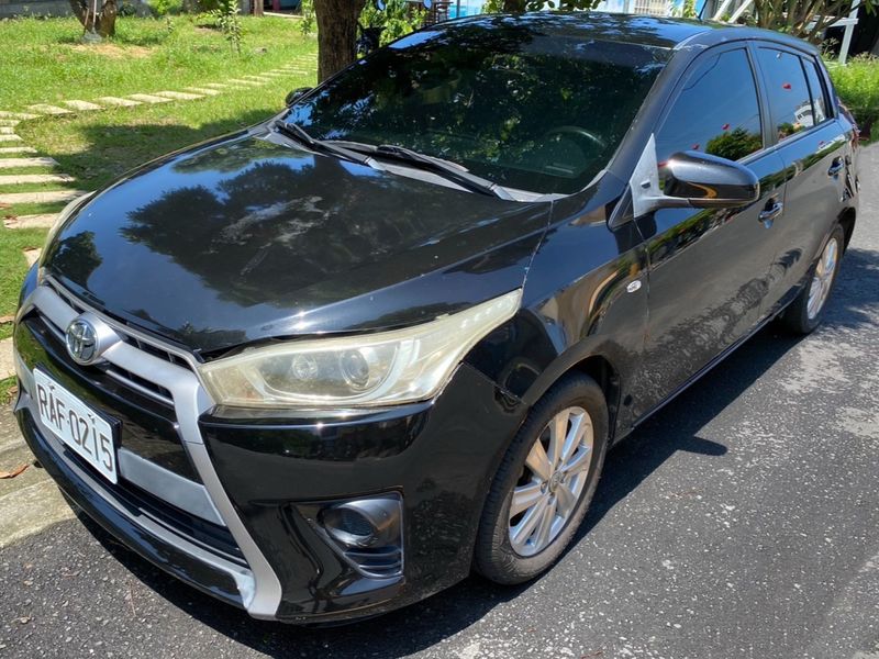 トヨタ YARIS image 1