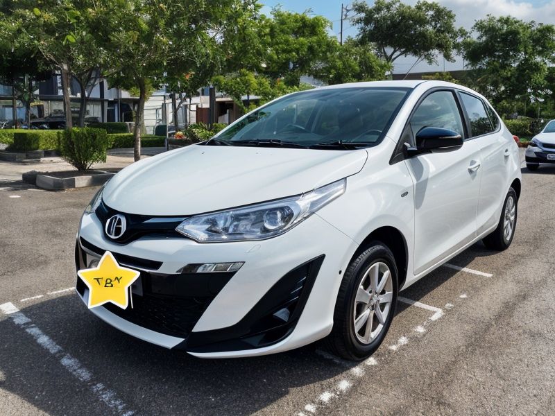 トヨタ YARIS image 1