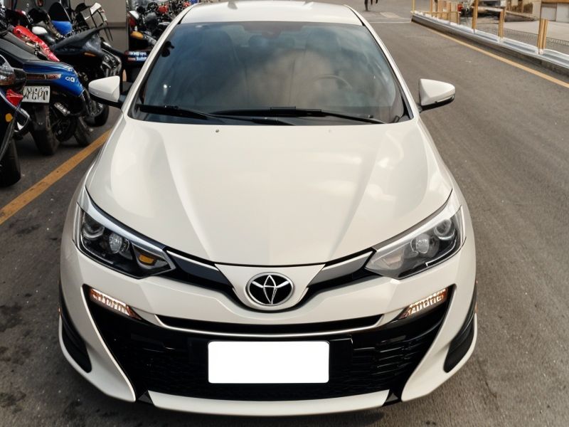 TOYOTA YARIS image 1