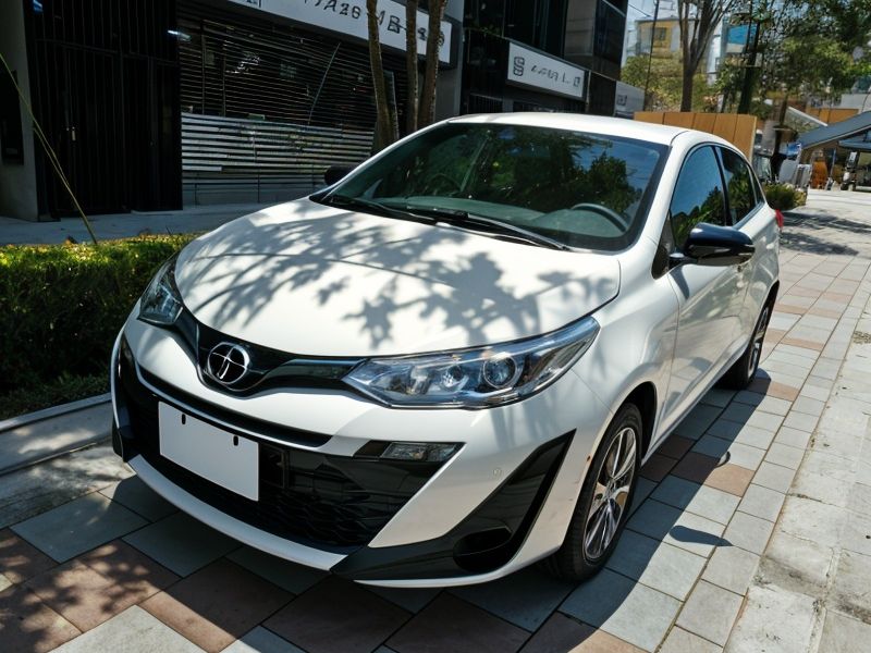 TOYOTA YARIS image 1