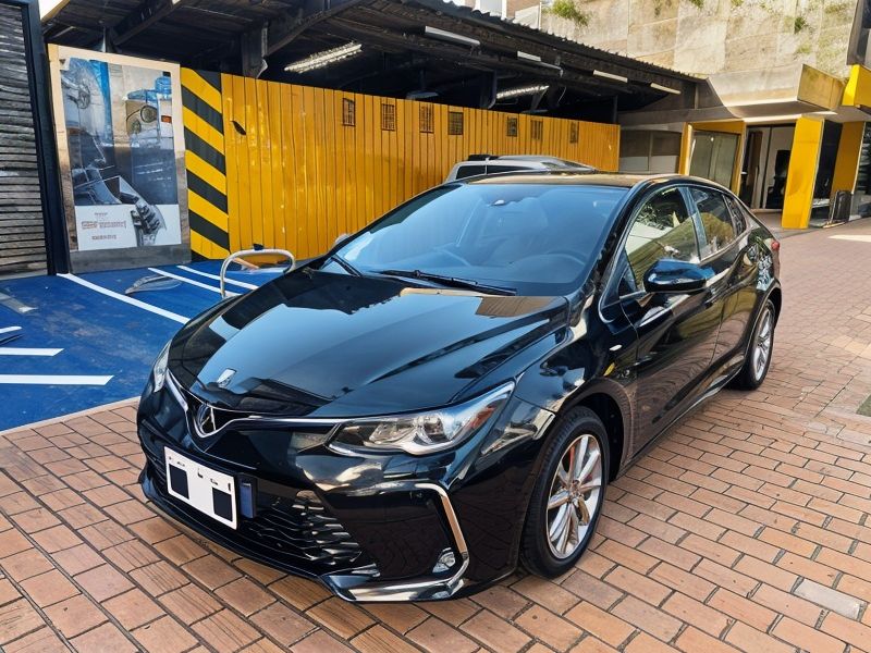 TOYOTA ALTIS image 1
