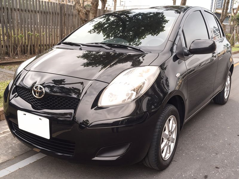 TOYOTA YARIS image 1