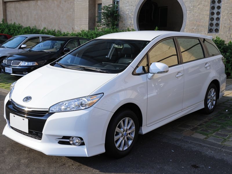 TOYOTA WISH image 1