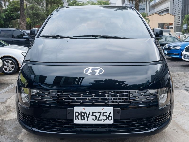 HYUNDAI STARIA image 1