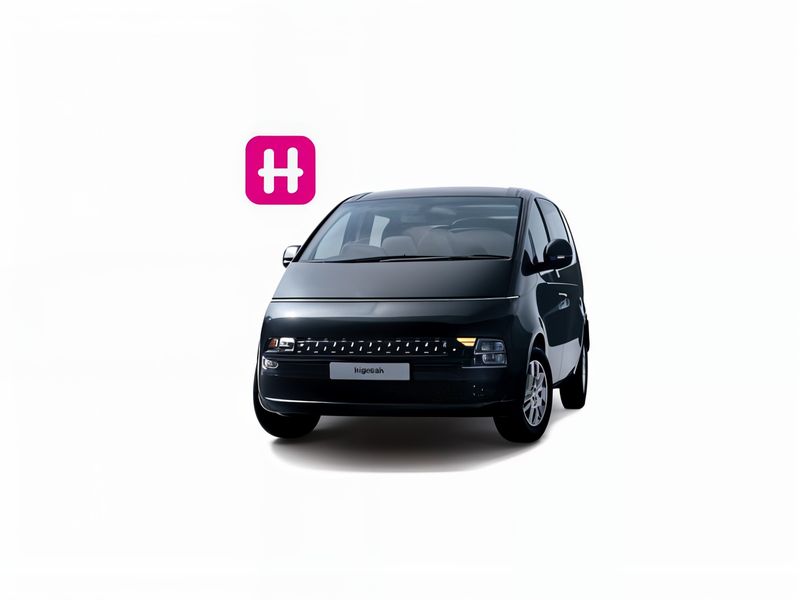 HYUNDAI STARIA image 1