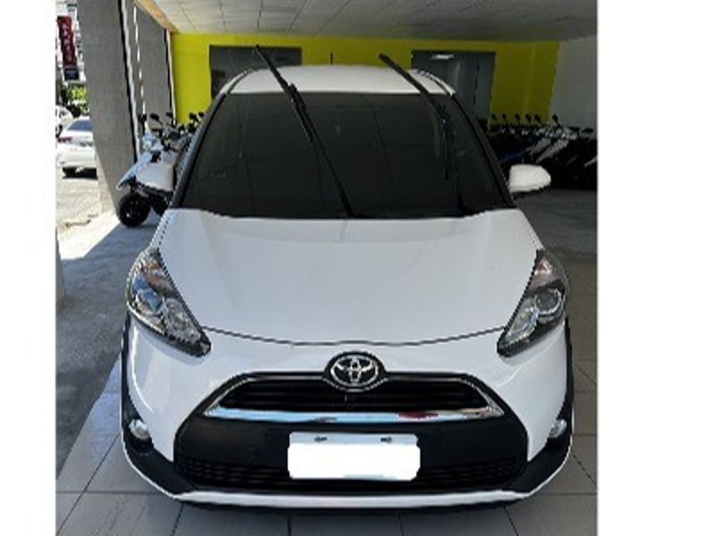 TOYOTA SIENTA image 1