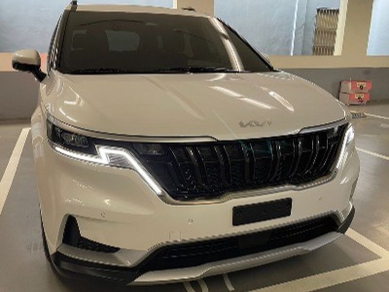 KIA carnival image 1