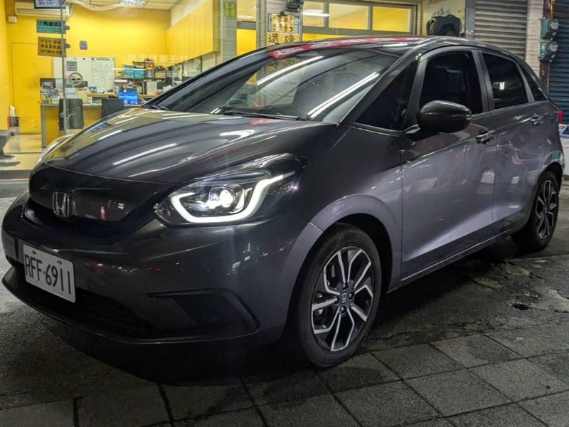 HONDA FIT e:HEV image 1
