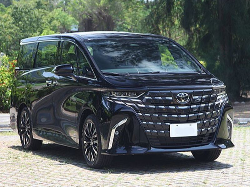 TOYOTA ALPHARD image 1